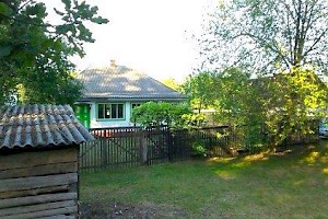 Front of Ukrainian cottage