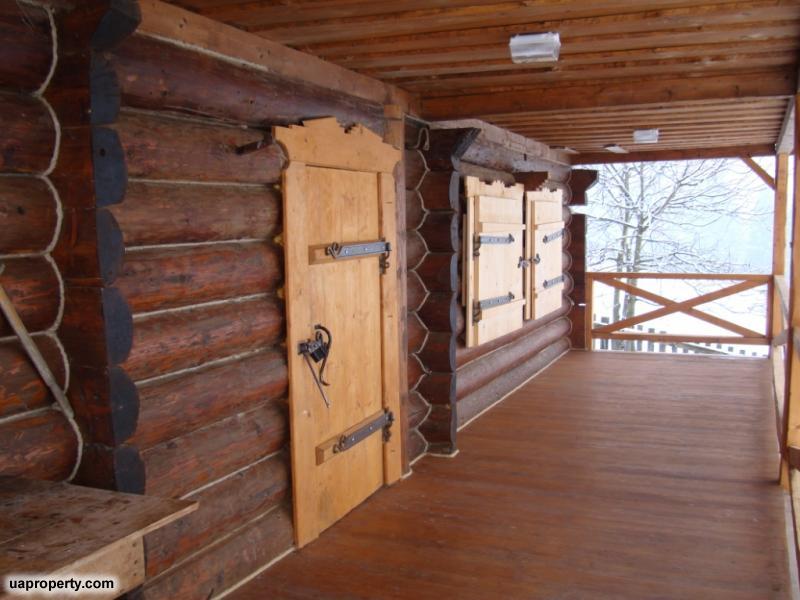 Carpathian log cabin for sale