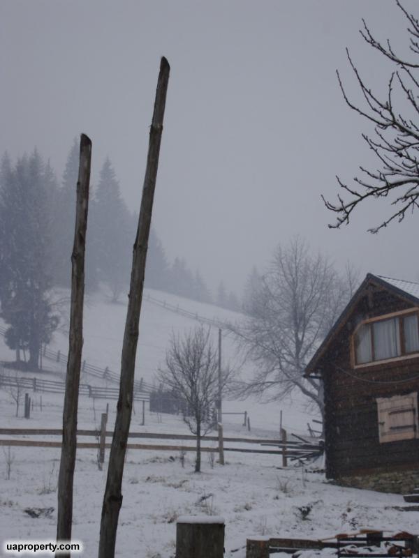 Carpathian log cabin for sale