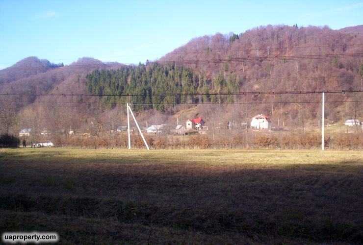 Building plot for sale with Carpathian mountain views