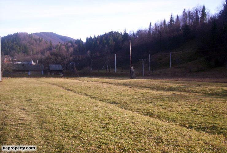 Building plot for sale with Carpathian mountain views