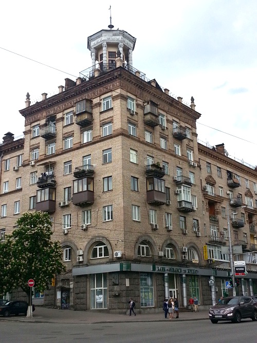 Beautifully renovated apartment for sale in central Kyiv! Fantastic