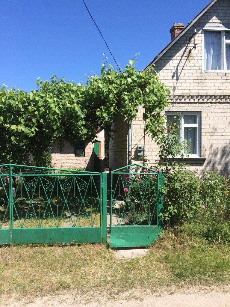 Holiday dacha for sale in western Ukraine near Rivne city